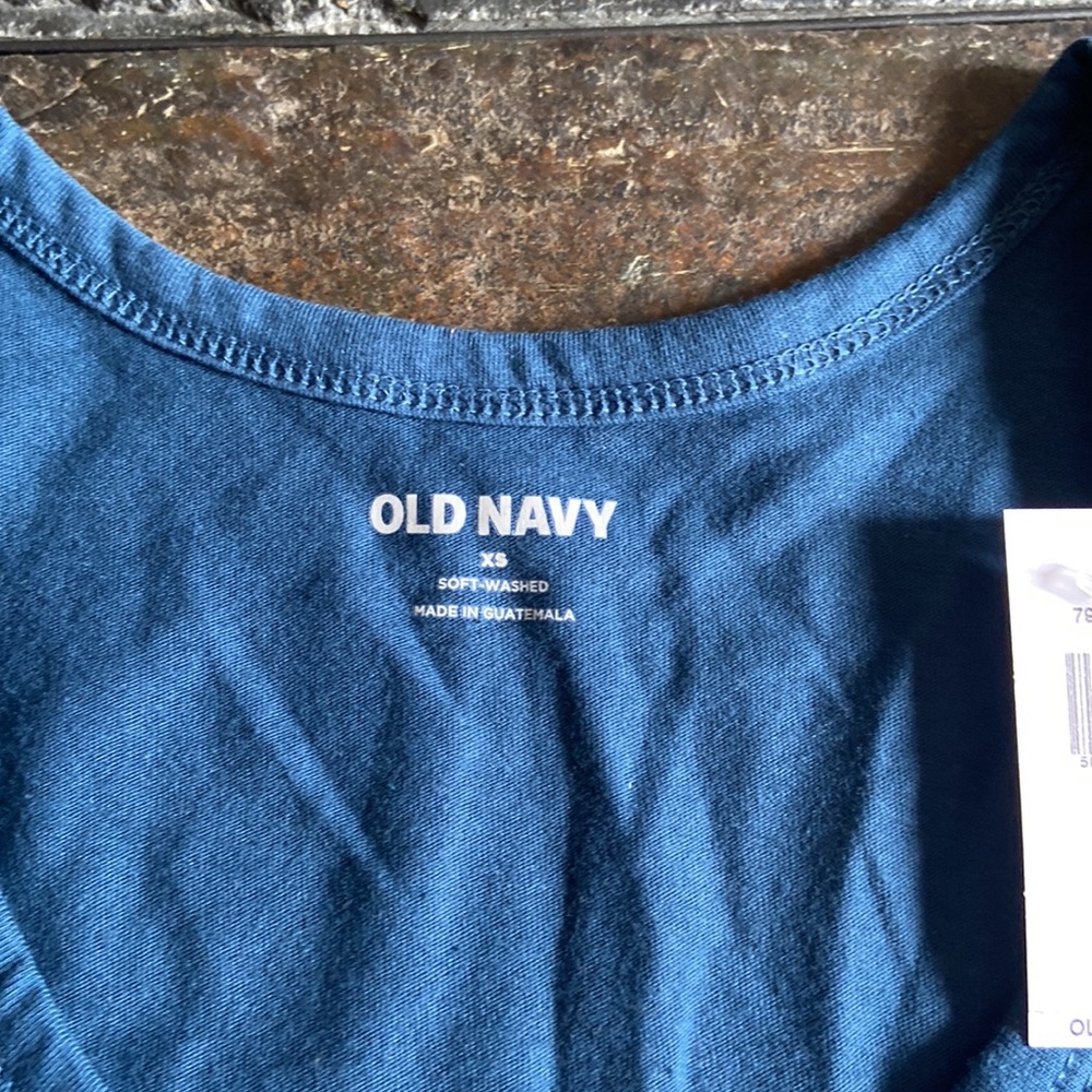 NWT Womens Old Navy Tank - Picture 2 of 3